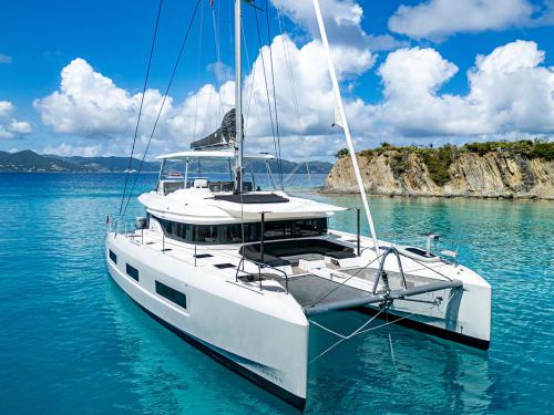 Catamaran Lagoon 55 for rent in Athens