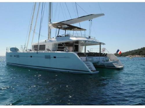 Kat Lagoon 560 chartern in Marina Le Marin