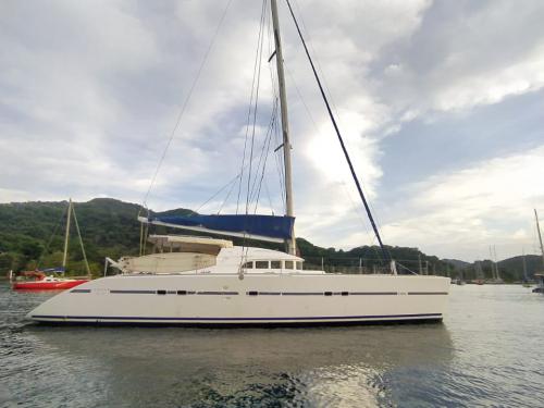 Cat Lagoon 570 for hire in Tupile