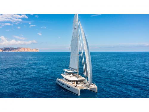 Kat Lagoon 60 chartern in Kastela