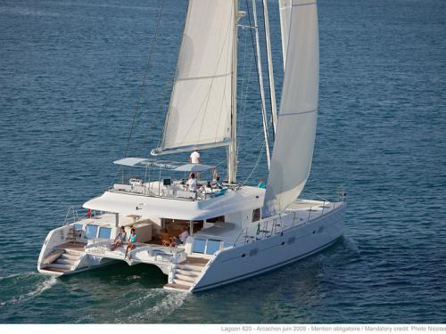 Cat Lagoon 620 available for charter in Uturoa