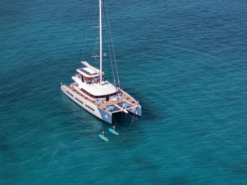 Kat Lagoon 77 Yachtcharter in Port Victoria