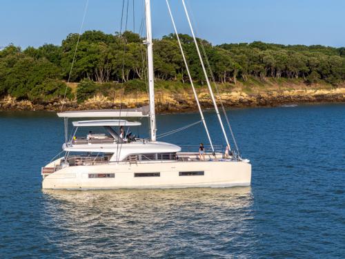 Catamaran Lagoon Sixty 5 for rent in Athens