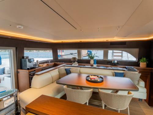 Kat Lagoon Sixty 7 chartern in Nea Peramos