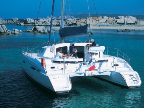 Kat Lavezzi 40 Yachtcharter in Port des Minimes
