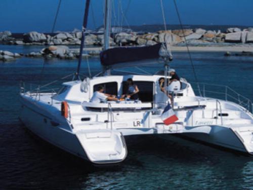 Cat Lavezzi 40 for rent in Alicante