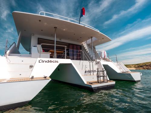 Catamaran Leen 56 for rent in Le Marin