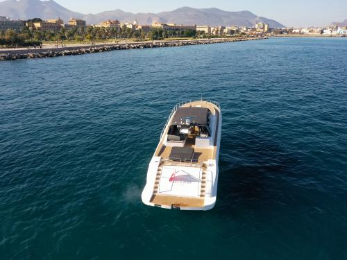 Motoryacht Leopard 24M chartern in Marina Yachting Siracusa