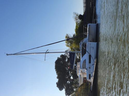 Catamaran Leopard 40 available for charter in Hyeres