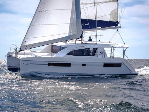 Catamaran Leopard 40 for rent in Goecek Belediyesi Marina