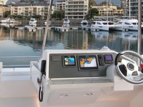 Katamaran Leopard 43 Yachtcharter in Palm Cay Marina