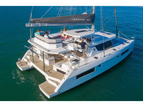 Katamaran Leopard 45 chartern in Athen