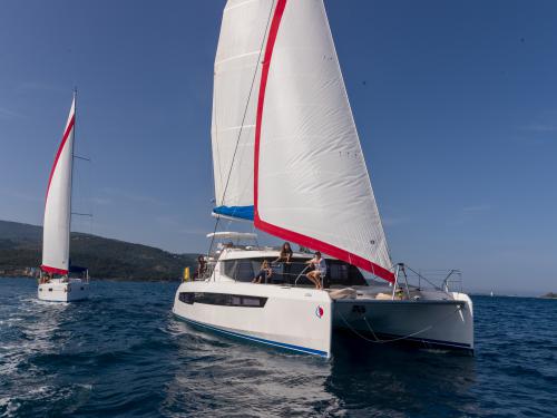 Katamaran Leopard 45 chartern in Marigot