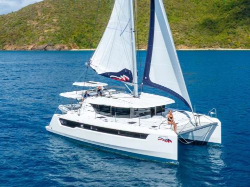 Katamaran Leopard 46 Yachtcharter in Uturoa