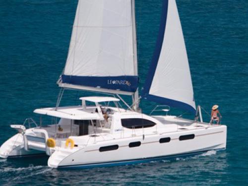 Kat Leopard 46 chartern in Lagoon Marina