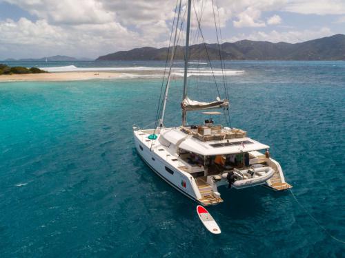 Kat Leopard 47 Yachtcharter in Cucumber Beach Marina
