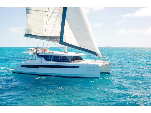 Katamaran Leopard 50 PC Yachtcharter in San Vincenzo