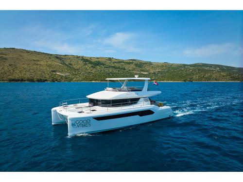 Catamaran Leopard 53 for charter in Kastel Gomilica