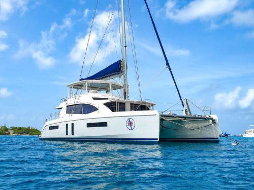 Cat Leopard 58 for rent in Red Hook