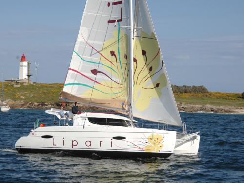 Katamaran Lipari 41 in Marina Veruda chartern