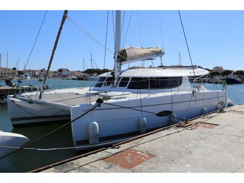 Kat Lipari 41 Yachtcharter in Les Marines de Cogolin
