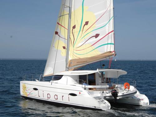 Kat Lipari 41 in Le Marin chartern