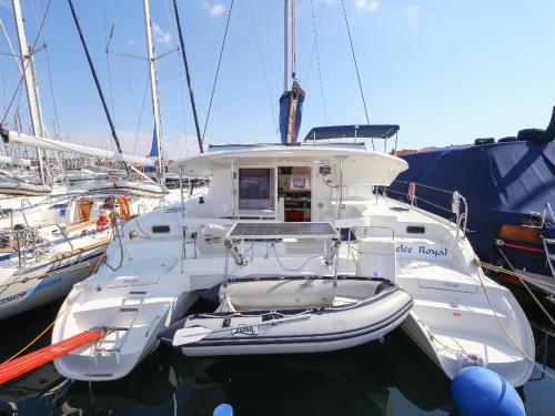 Catamaran Lipari 41 for rent in Marina Veruda