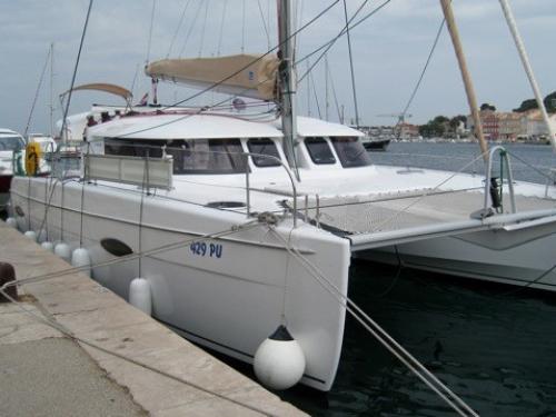 Catamaran Lipari 41 for rent in Pula