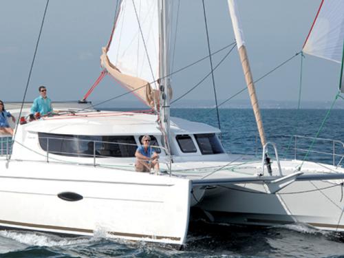 Cat Lipari 41 for charter in Arzon