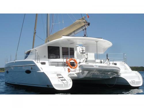 Catamaran Lipari 41 for charter in Roses