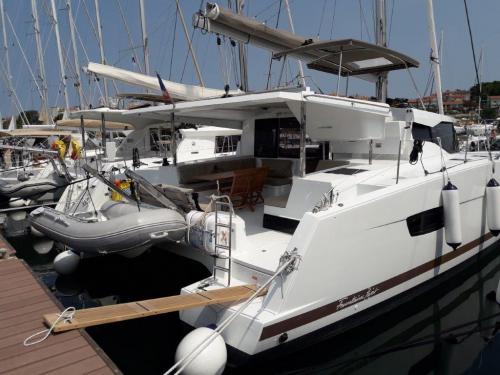 Cat Lucia 40 for rent in Pula