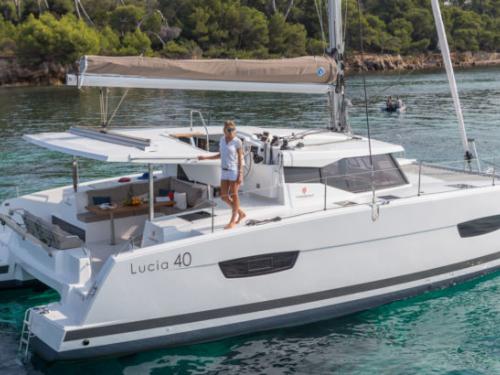 Catamaran Lucia 40 for rent in Vinoy Resort Marina