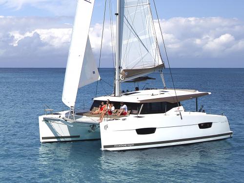 Katamaran Lucia 40 chartern in Nanny Cay Marina