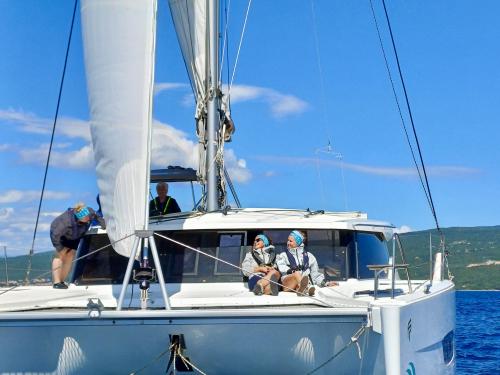 Katamaran Lucia 40 Yachtcharter in Marina Punat