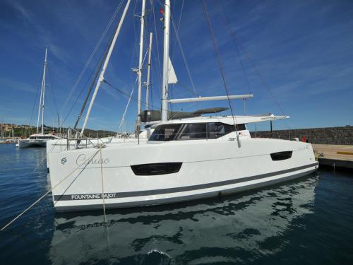 Katamaran Lucia 40 Yachtcharter in Marina dell Isola
