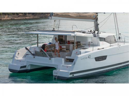 Catamaran Lucia 40 for rent in Messina