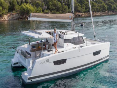 Cat Lucia 40 for charter in Vinoy Resort Marina