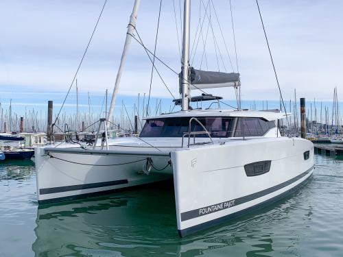 Katamaran Lucia 40 Yachtcharter in Porto Montenegro