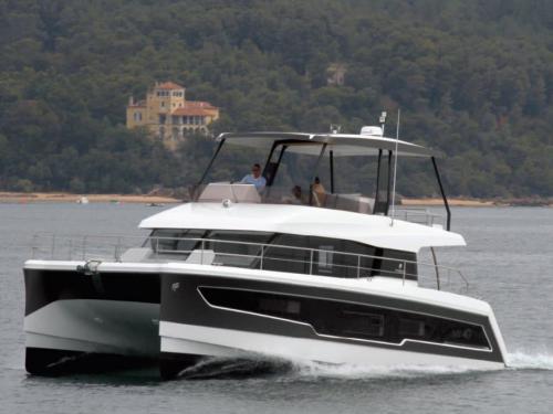 Cat MY 40 for rent in Messina