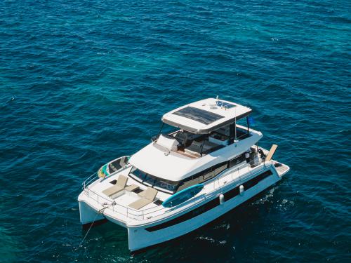 Catamaran MY 6 for hire in Athens