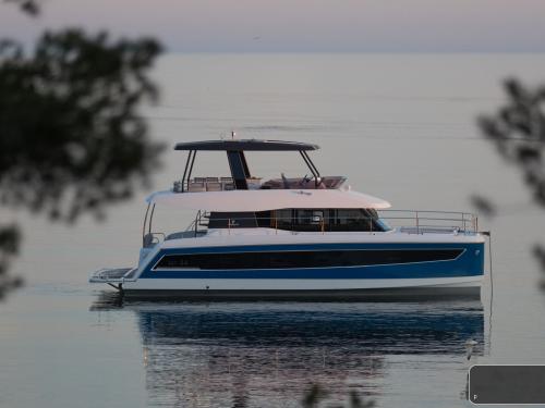 Catamaran MY 6 for rent in Marina Naviera Balear