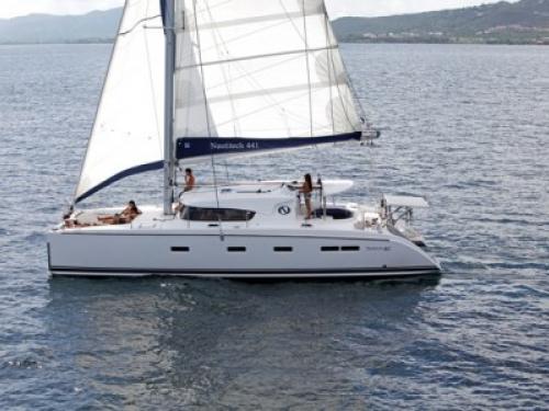 Kat Nautitech 441 Yachtcharter in French Cul de Sac