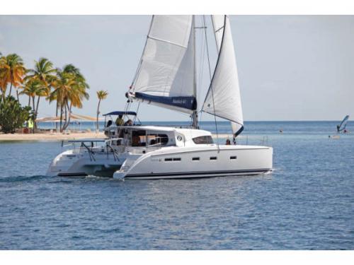 Cat Nautitech 441 for rent in Alimos Marina Kalamaki