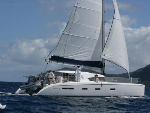 Kat Nautitech 442 in Le Marin chartern