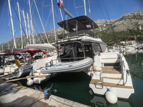 Kat Nautitech 46 Yachtcharter in Komolac