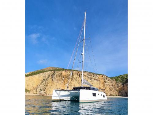 Katamaran Nautitech 46 Open chartern in Cascais