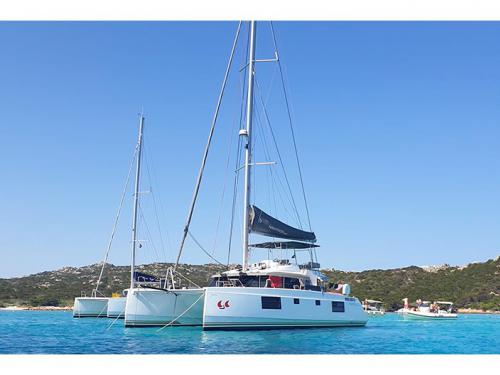 Kat Nautitech 46 Open Fly Yachtcharter in Cagliari