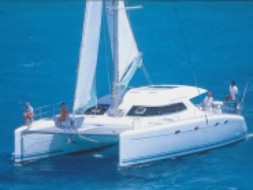 Cat Nautitech 47 for charter in Alimos Marina Kalamaki