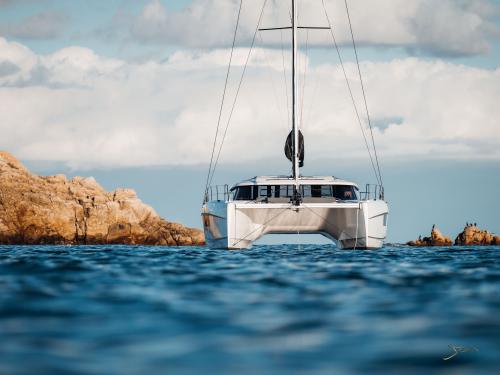 Kat Nautitech 48 chartern in Cogolin