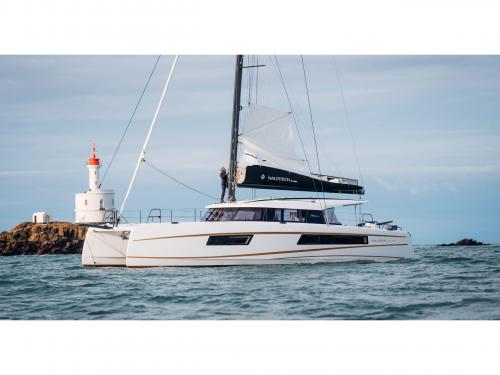 Catamaran Nautitech 48 for rent in Lavrio